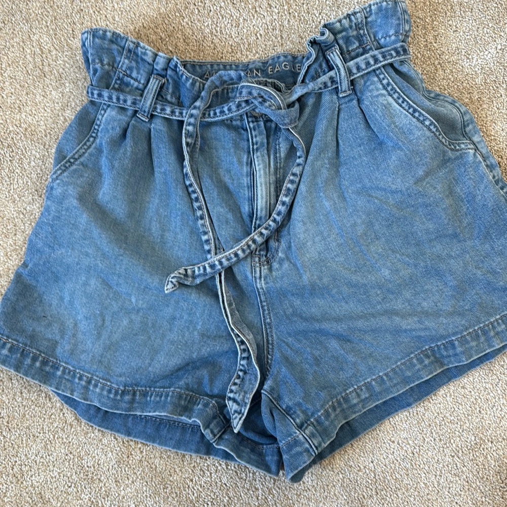 Light denim size 16 American Eagle shorts,